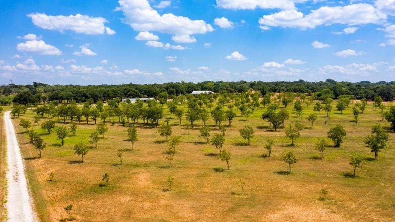 Pecan Farm Haus Fredericksburg Exterior photo